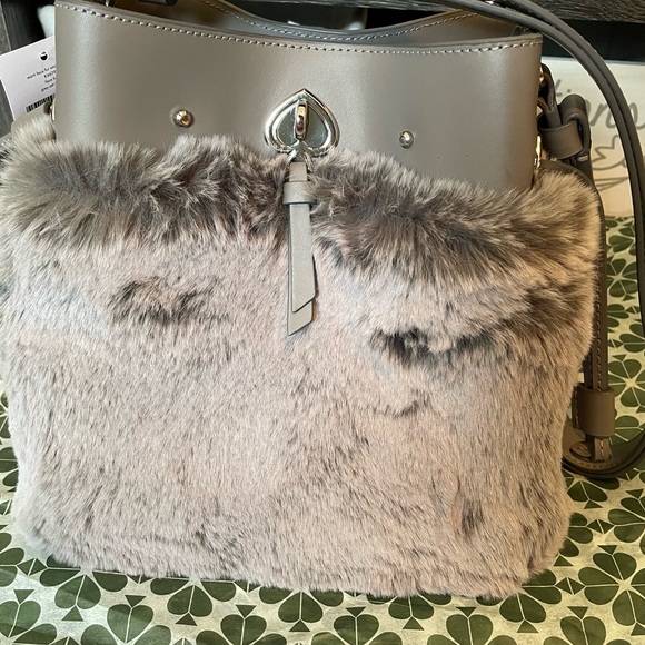 MAKE AN OFFER Kate spade grey cat faux fur marti small bucket bag crossbody - Picture 12 of 14